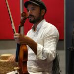 Mario Contreras grabando violín para Sesquialtera en Rec Audio Estudio